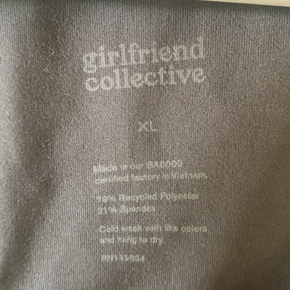 Girlfriend Collective Paloma Sports Bra - Picture 3 of 3